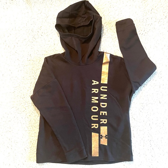 Under Armour Tops - UNDER ARMOUR Oversized Hoodie Sweatshirt in Black with Gold Logo - Medium
